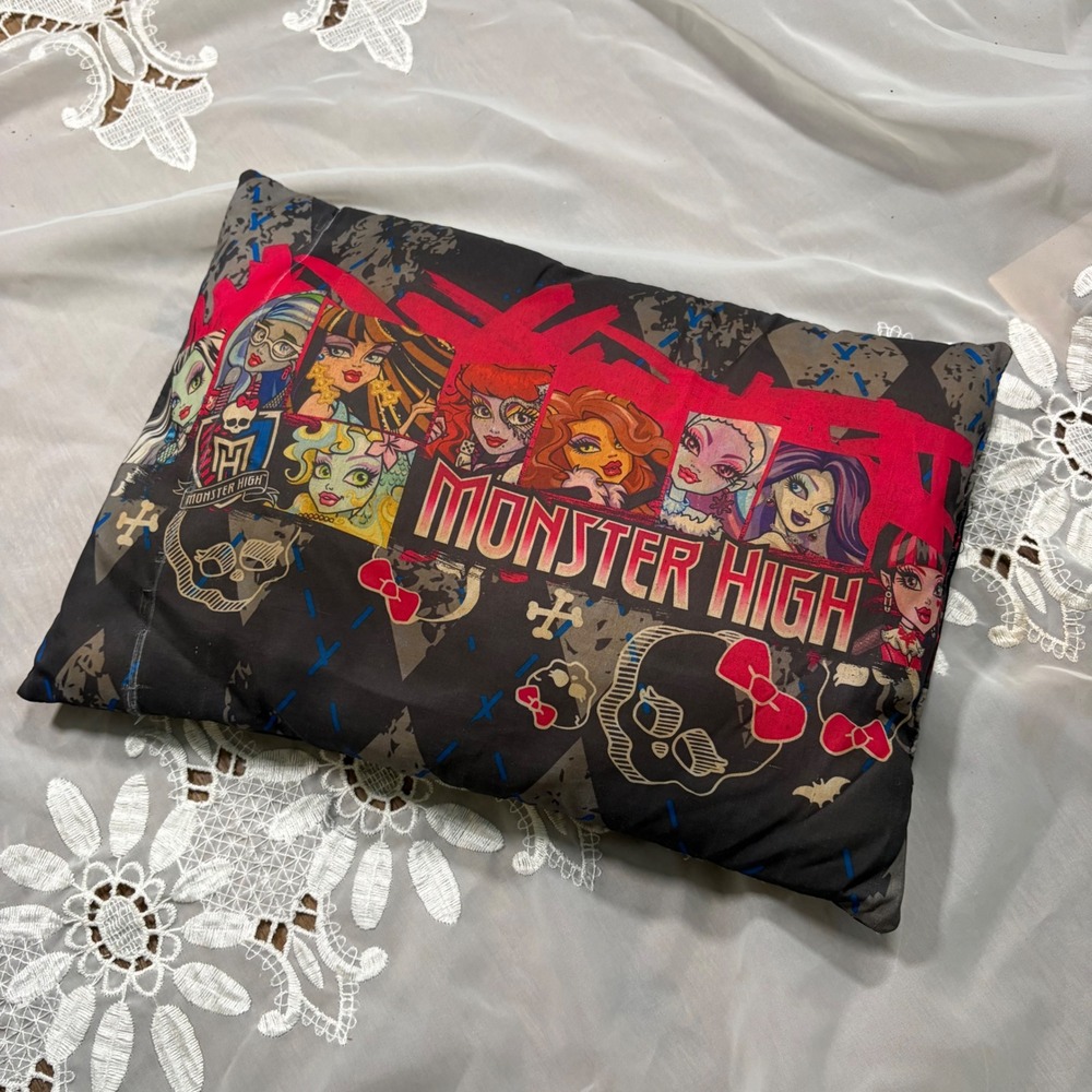 Y2K Nostalgia Rare Monster High Ghoul Squad Decorative Throw Pillow Black Red